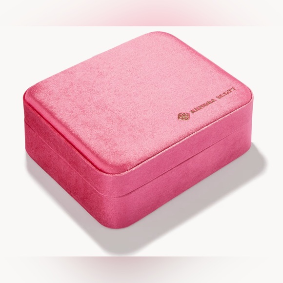 Kendra Scott Accessories - Kendra Scott Velvet Pink Jewelry Box